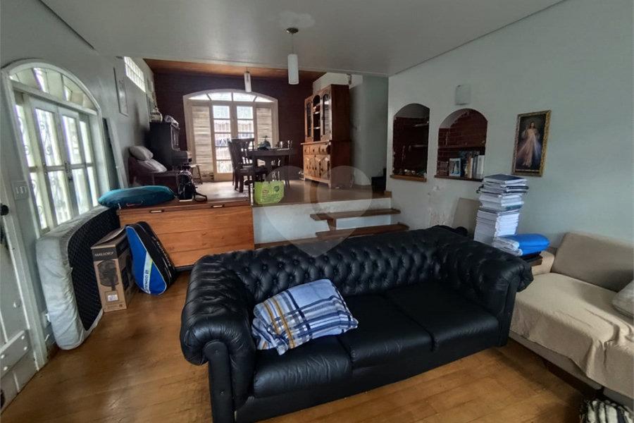 Sobrado à venda com 4 quartos, sendo 2 suítes,  em Tremembé, São Paulo, SP