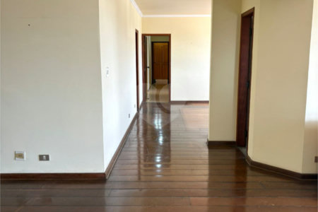 Apartamento à venda com 3 quartos, sendo 1 suíte,  no Centro, Sorocaba, SP