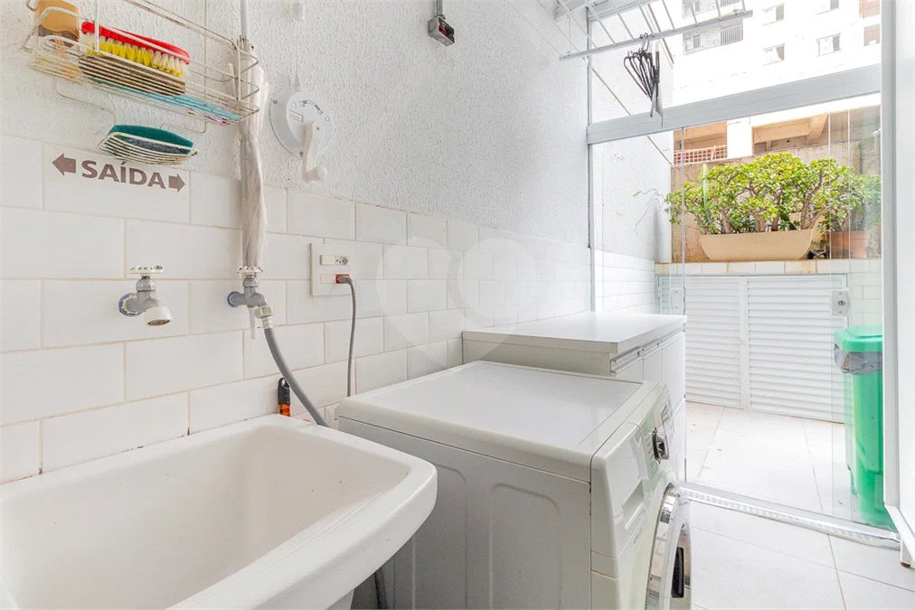 Apartamento à venda com 2 quartos, sendo 1 suíte,  em Vila Andrade, São Paulo, SP