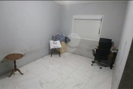 Sobrado à venda com 3 quartos, sendo 1 suíte,  em Jardim Peri Peri, São Paulo, SP