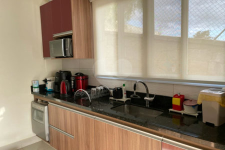 Casa à venda com 3 quartos, sendo 1 suíte, no condomínio Vila Hipica Ii, Vinhedo - SP