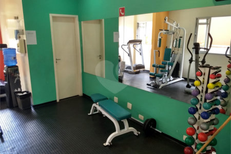 Apartamento à venda com 3 quartos, sendo 1 suíte, em Vila Olímpia, São Paulo, SP