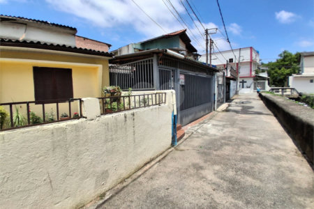 Casa à venda com 3 quartos, sendo 1 suíte, em Vila Vitório Mazzei, São Paulo, SP