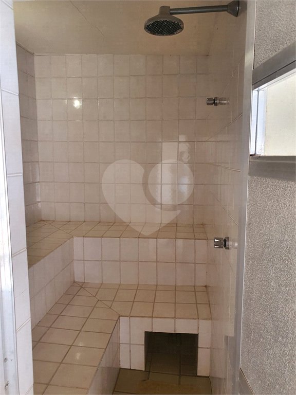 Chácara à venda com 4 quartos, sendo 2 suítes, em Vale dos Pinheiros, Atibaia, SP