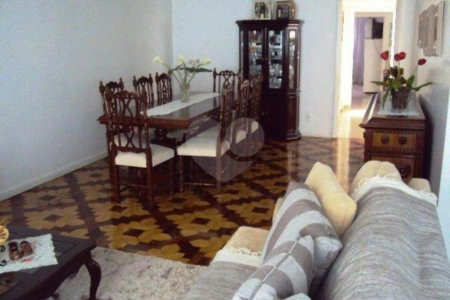 Sobrado à venda com 3 quartos, sendo 1 suíte,  em Vila Paulicéia, São Paulo, SP