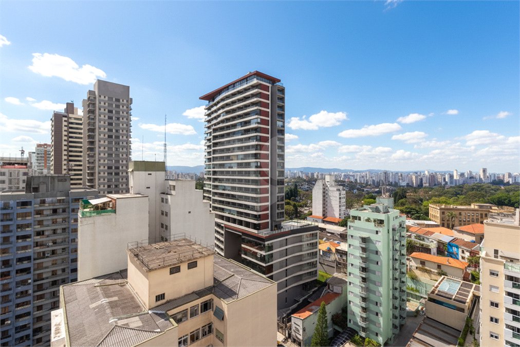 Cobertura à venda com 3 quartos, sendo 1 suíte,  em Pinheiros, São Paulo, SP