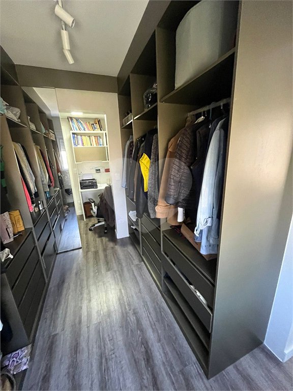 Apartamento à venda com 3 quartos, sendo 1 suíte, em Campo Grande, São Paulo, SP