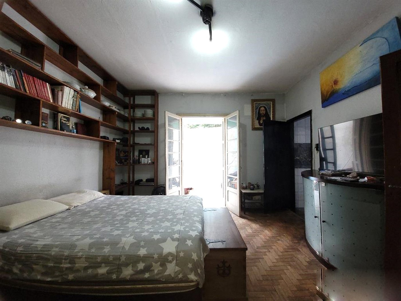 Sobrado à venda ou para alugar com 3 quartos, sendo 13 suítes, em Jardim São Paulo(zona Norte), São Paulo, SP
