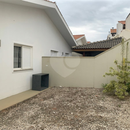 Casa à venda com 3 quartos, sendo 1 suíte, no condomínio Marf Iii- Fase III, Bom Jesus dos Perdões - SP