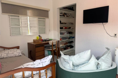 Sobrado à venda com 3 quartos, sendo 1 suíte,  no Centro, Itapetininga, SP