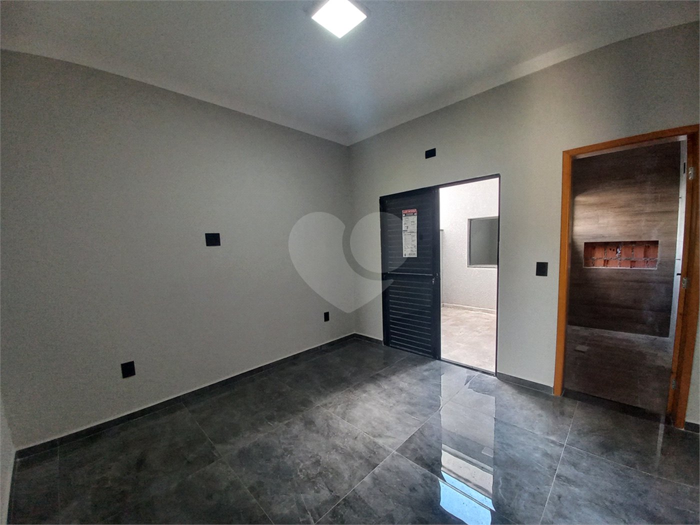 Casa à venda com 3 quartos, sendo 1 suíte, no condomínio Horto Florestal Villagio, Sorocaba - SP