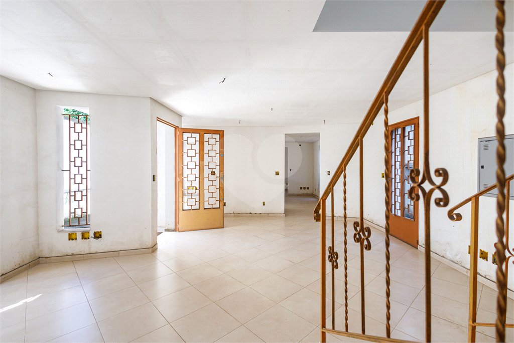 Sobrado à venda com 5 quartos, sendo 4 suítes, em Brooklin, São Paulo, SP