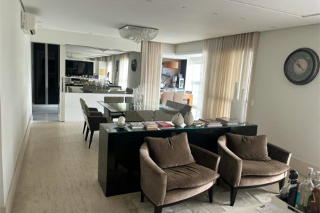 Apartamento à venda com 3 suítes em Vila Olímpia, São Paulo, SP