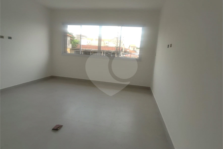 Sobrado à venda com 3 quartos, sendo 1 suíte,  em Parada Inglesa, São Paulo, SP