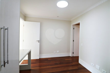 Apartamento à venda com 4 quartos, sendo 3 suítes, em Santana, São Paulo, SP