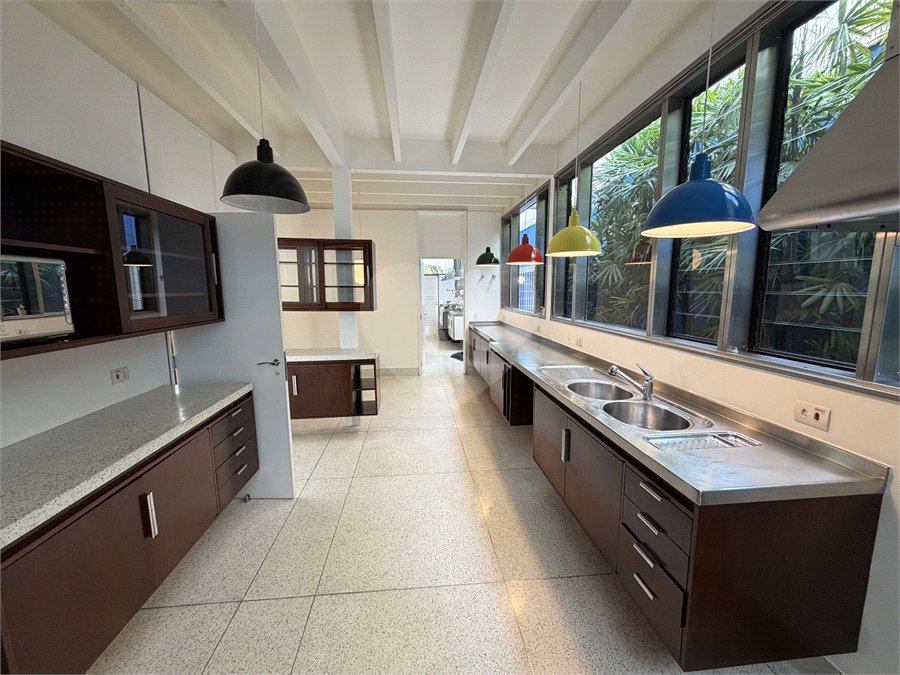 Casa à venda com 4 suítes em Residencial Tamboré, Barueri, SP