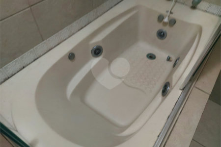 Casa à venda com 4 quartos, sendo 1 suíte, no condomínio River Plate, Rio de Janeiro - RJ