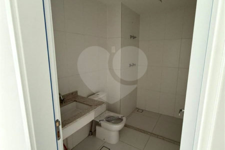 Apartamento à venda com 4 quartos, sendo 3 suítes, em Brooklin Paulista, São Paulo, SP