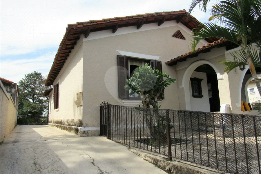 Casa à venda com 3 quartos, sendo 1 suíte,  no condomínio Casa, São Paulo - SP