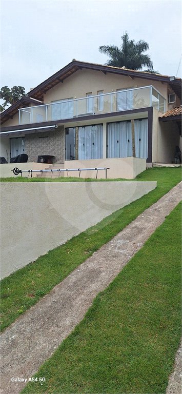Casa à venda com 4 quartos, sendo 3 suítes, no Centro, Bom Jesus dos Perdões, SP