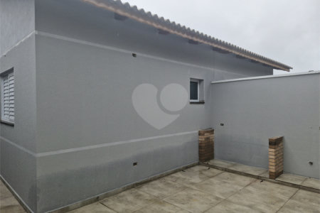 Casa à venda com 3 quartos, sendo 1 suíte,  em Jardim das Flores, Suzano, SP