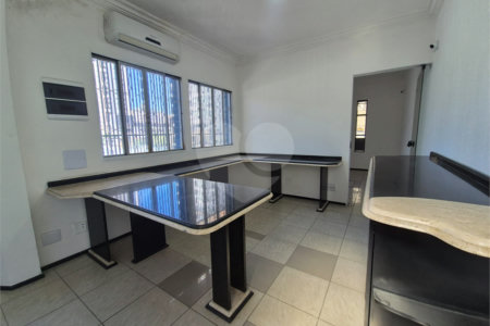 Sobrado à venda ou para alugar com 1 quarto em Saúde, São Paulo, SP