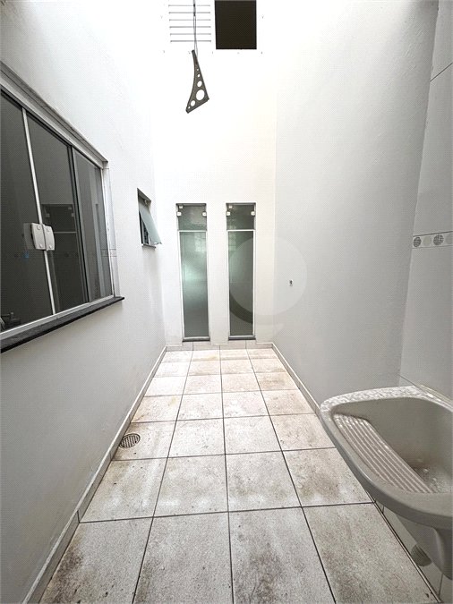 Sobrado à venda com 3 quartos, sendo 1 suíte, em Vila Invernada, São Paulo, SP