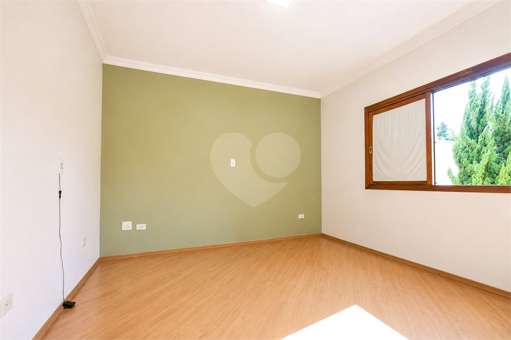 Casa à venda ou para alugar com 4 suítes no condomínio Vila das Emboabas, São Paulo - SP