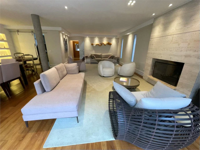 Casa de Vila à venda com 4 suítes em Granja Julieta, São Paulo, SP