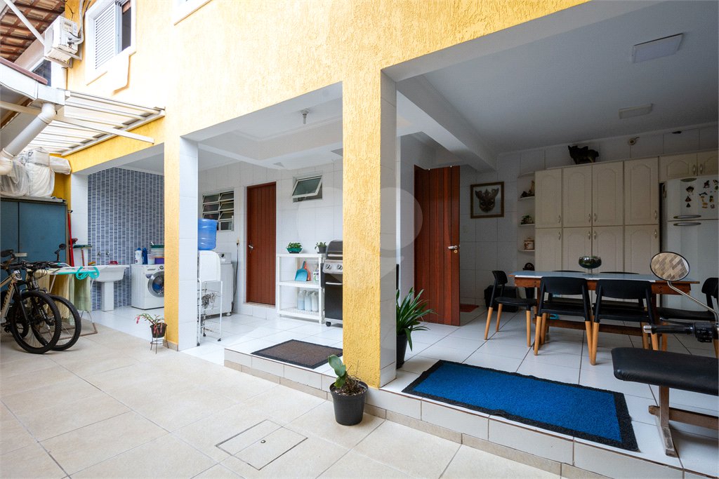 Casa à venda com 4 quartos, sendo 1 suíte, em Santo Amaro, São Paulo, SP