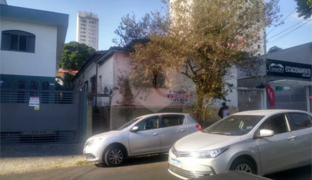 Casa à venda com 4 quartos, sendo 1 suíte, em Alto da Boa Vista, São Paulo, SP