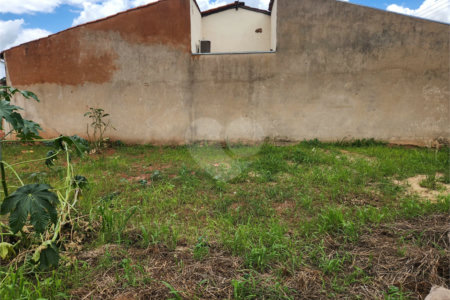 Terreno à venda em Parque Alvorada, Araraquara, SP