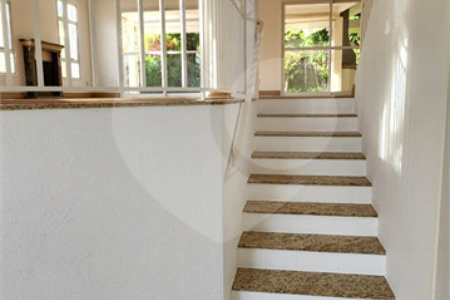 Casa à venda com 3 suítes no condomínio Recanto dos Paturis, Vinhedo - SP