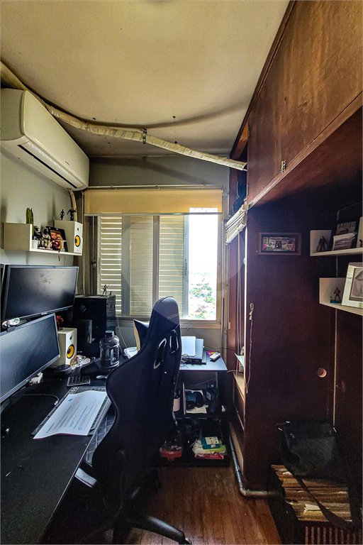Apartamento à venda com 3 quartos, sendo 1 suíte,  em Vila Clementino, São Paulo, SP