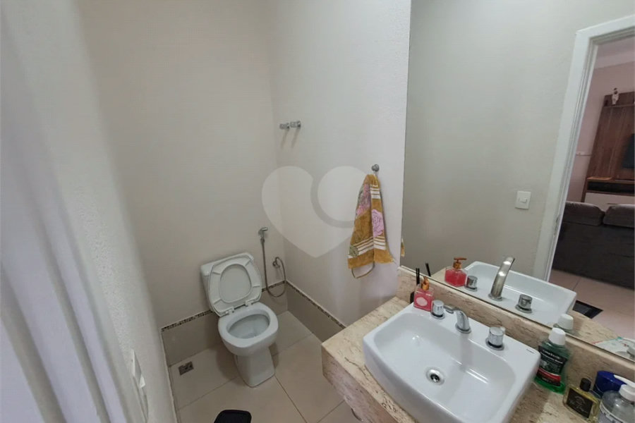 Linda Casa 3 dormitórios com piscina - R$ 950.000,00