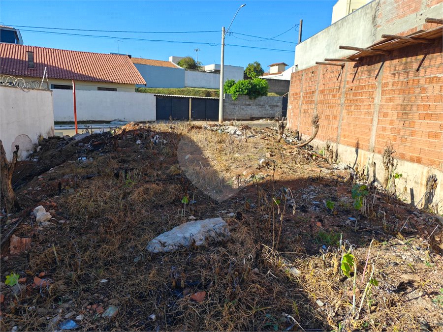 Terreno à Venda de 253 m² em Bairro em Desenvolvimento – Excelente Localização Próximo ao Comércio