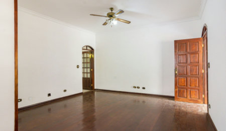 Sobrado à venda 187m² com 5 quartos, sendo 2 suítes, em Conjunto Residencial Butantã próximo à USP