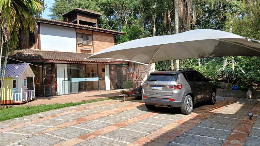 Casa à venda com 4 suítes no condomínio Sausalito, Mairiporã - SP