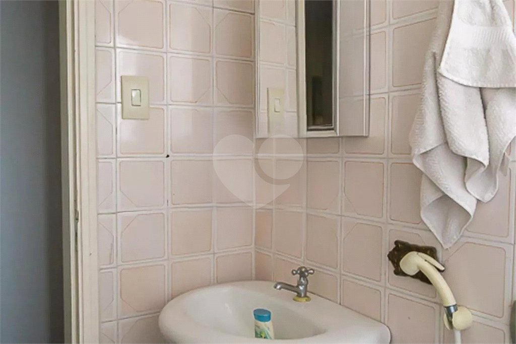 Casa à venda com 6 quartos, sendo 5 suítes,  em Vila do Encontro, São Paulo, SP