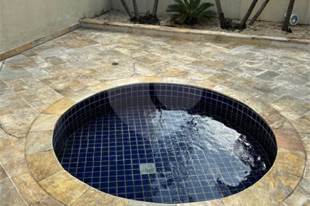 Apartamento à venda com 3 quartos, sendo 1 suíte,  em Vila Andrade, São Paulo, SP