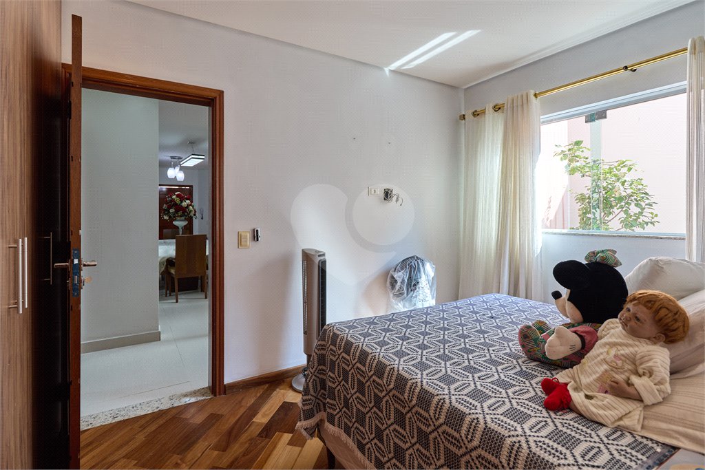 Sobrado à venda com 4 quartos, sendo 3 suítes, em City Campo Grande, São Paulo, SP