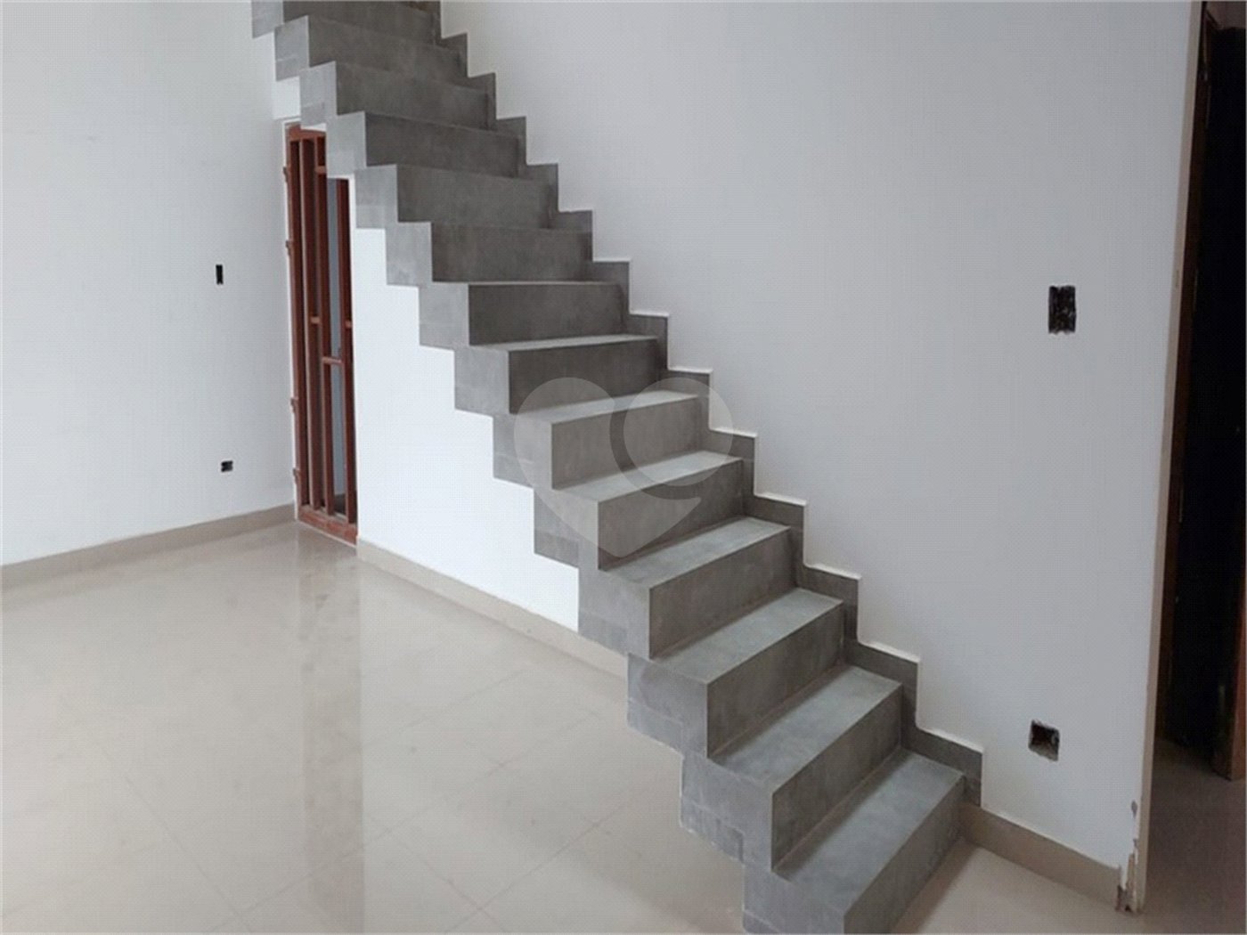 Sobrado à venda com 3 quartos, sendo 2 suítes, em Vila Paulicéia, São Paulo, SP