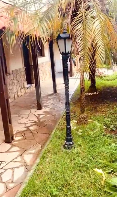 Sobrado à venda com 3 suítes em Barreiro, Mairiporã, SP
