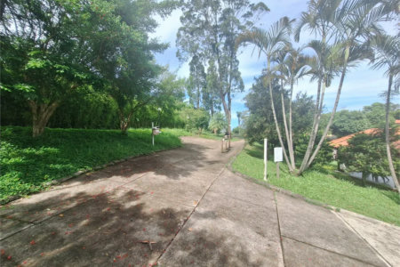 Casa à venda com 5 quartos, sendo 3 suítes, no condomínio Vila Panamericana, São Paulo - SP
