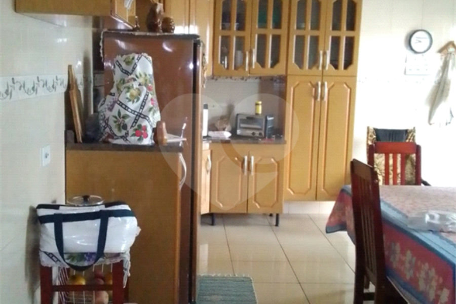 Sobrado à venda com 6 quartos em Horto, São Paulo, SP