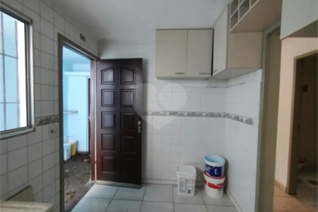 Casa de Vila à venda com 3 quartos, sendo 1 suíte,  em Jardim Esmeralda, São Paulo, SP