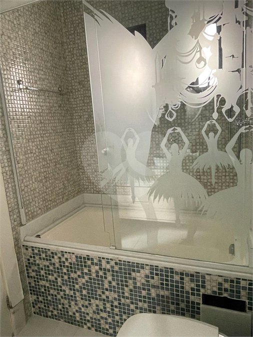 Apartamento à venda ou para alugar com 4 quartos, sendo 3 suítes,  em Jardim Anália Franco, São Paulo, SP