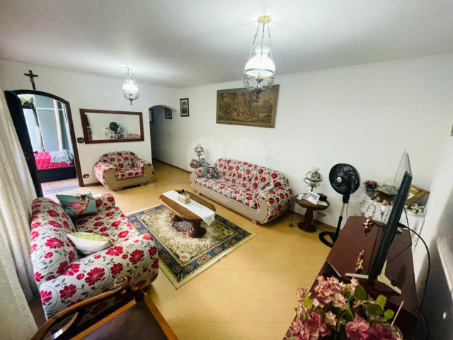 Casa à venda com 4 quartos, sendo 2 suítes,  em Vila Maria, São Paulo, SP