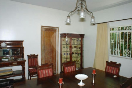 Casa à venda com 4 quartos, sendo 1 suíte, em Brooklin Velho, São Paulo, SP