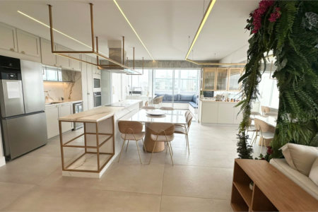 Apartamento de 140 m², 2 dormitórios sendo uma suìte, 3 vagas - Campo Belo/SP.